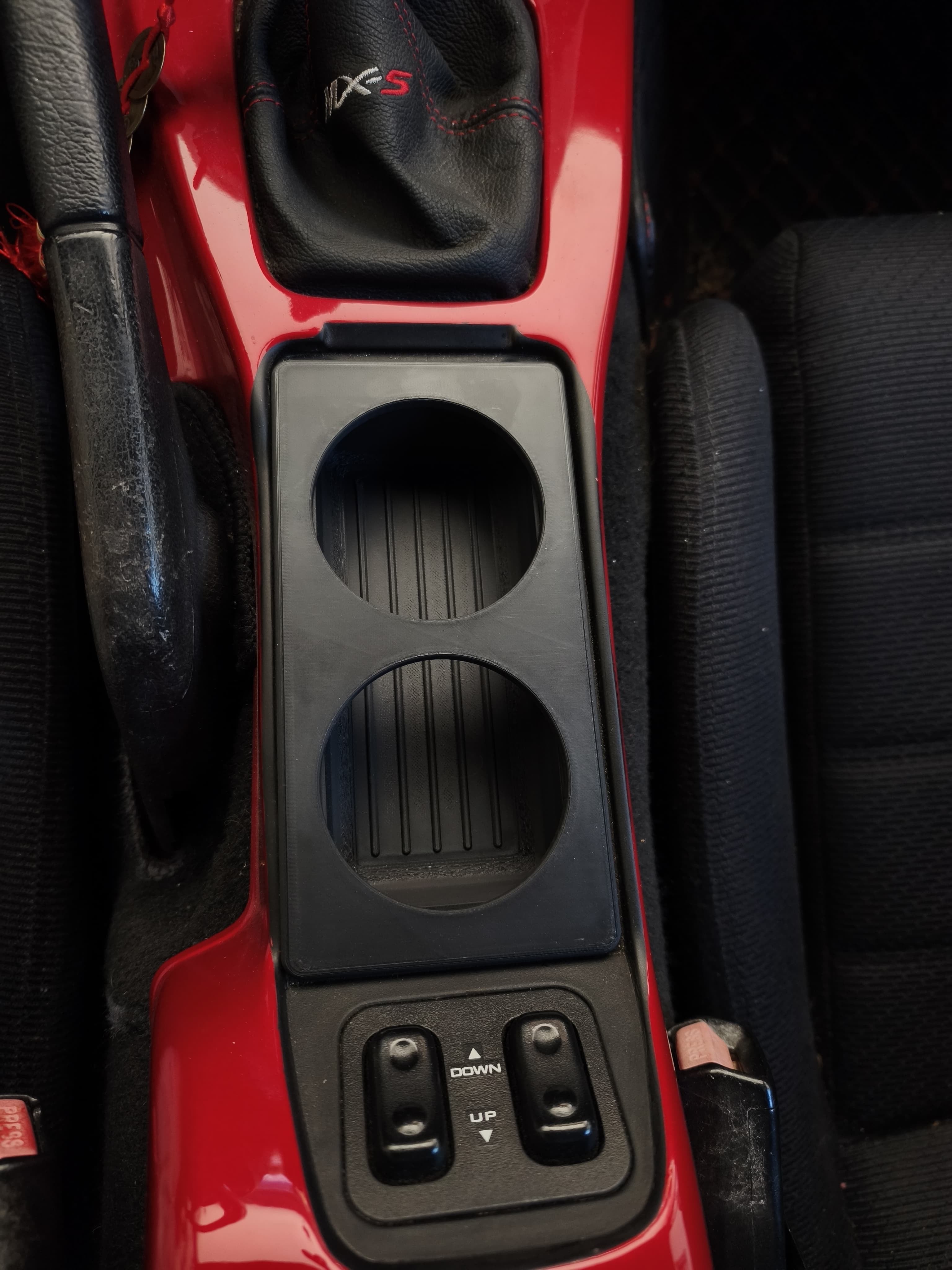 Getränkehalter Mazda MX-5 NA (1989–1998) – Clip-In Nachrüstung